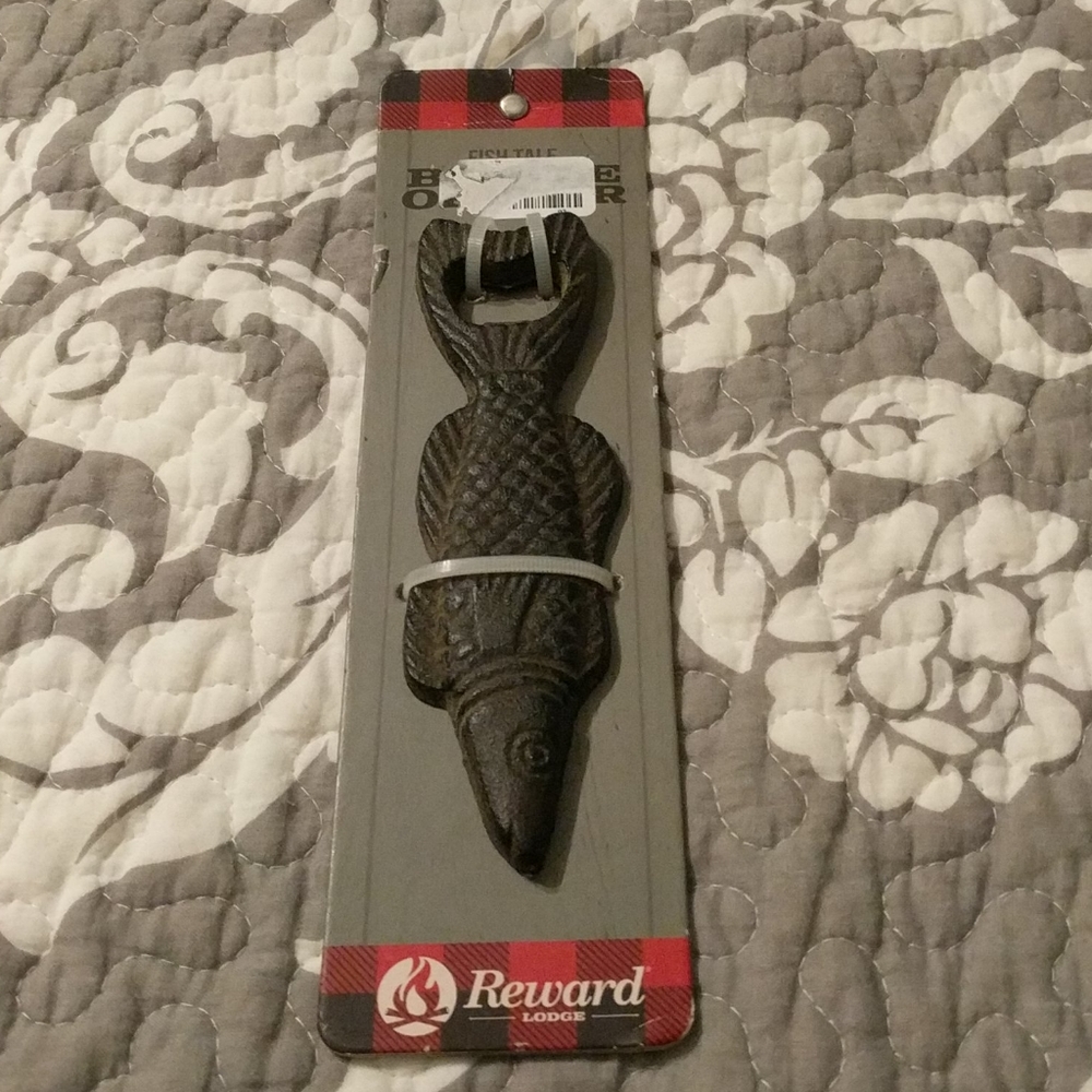Metal fish bottle opener